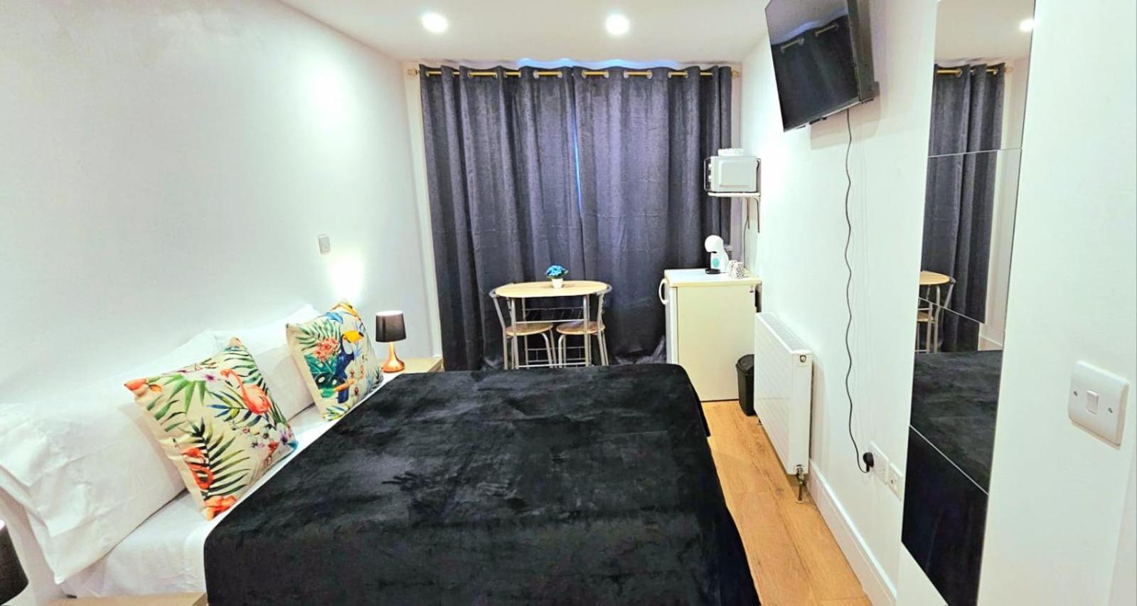 Penelope Ensuite Double Room 伦敦 外观 照片